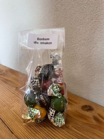 Bonboms - heerlijk voor bij de koffie, chocolade, praline, Italiaans.